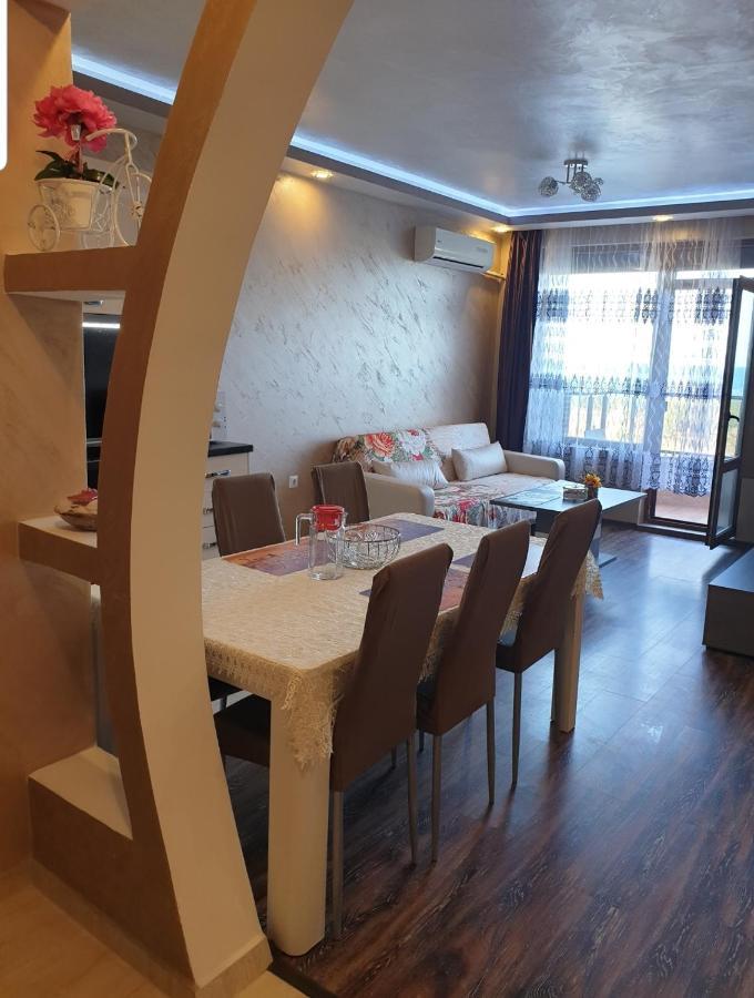Sunshine Apartment Pomorie Exterior photo